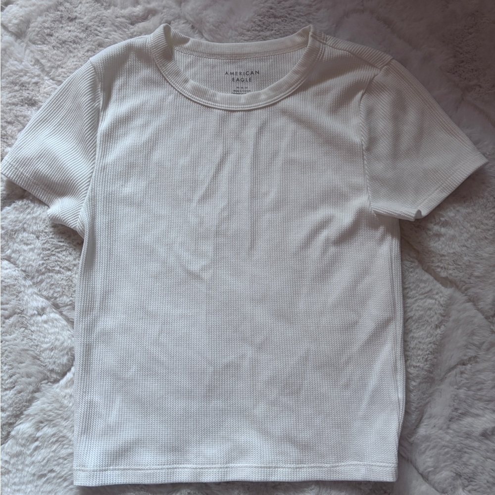 American Eagle Size Small Medium Cropped Tee